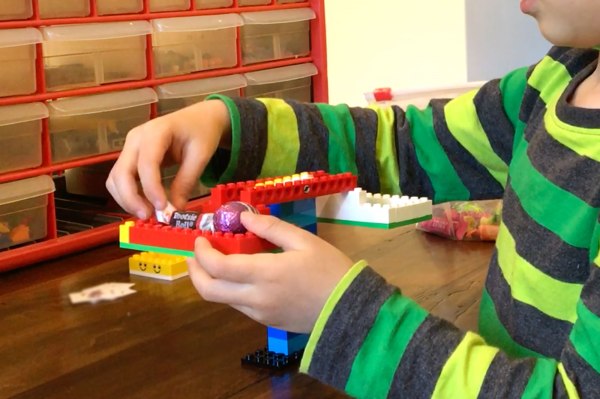 Lego Balance Scale: Indoor Activity for Kids